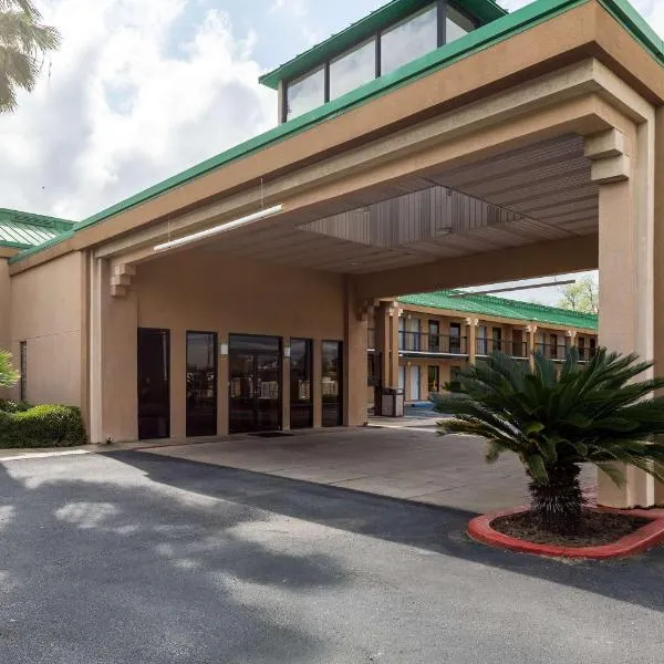 Quality Inn Alexandria, hôtel à Alexandria