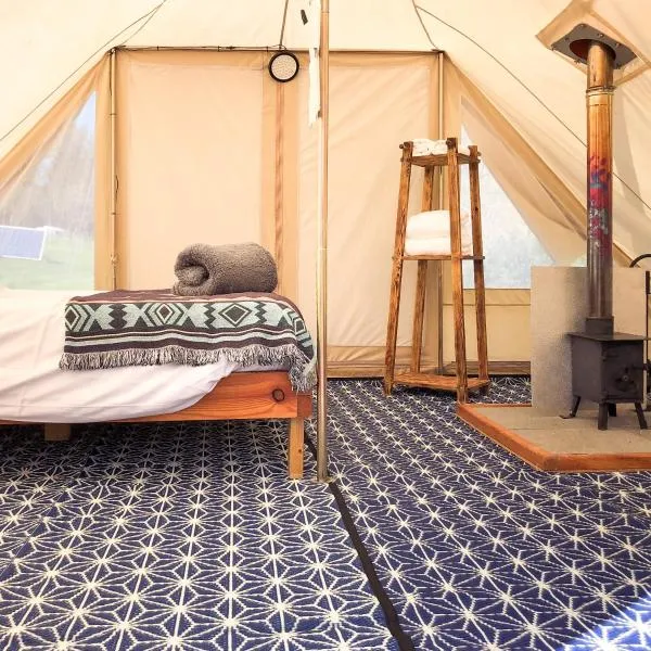 Tinker the Bell Tent at Pentref Luxury Camping, hotel in Penuwch