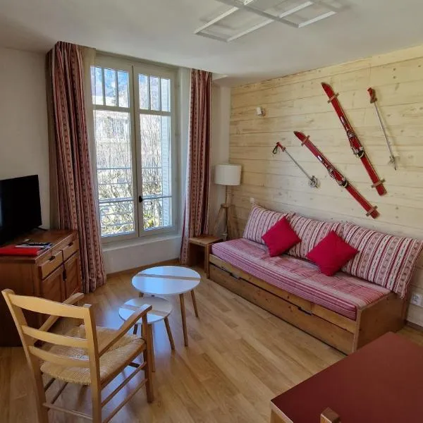 T3 centre-ville Bagnères-de-Luchon, hotel en Luchon