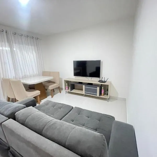 Casa Ampla e Climatizada - Smart TV e Pet Friendly, hotel in Feira de Santana