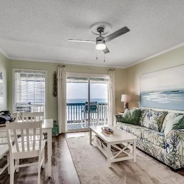 Drifty Daze Oceanfront Suite w Pool, Hotel in Myrtle Beach
