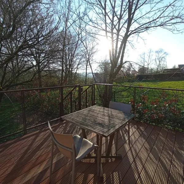 studio L'opale, hotel in Assesse