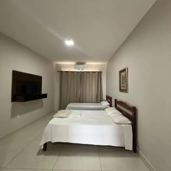 Apartamento 103 - Suíte com ar condicionado, hotel em Patos de Minas
