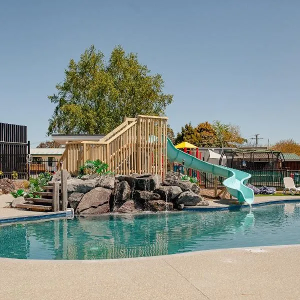 Taupo TOP 10 Holiday Park, hotel in Taupo