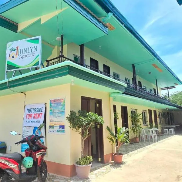 OYO 1121 Junlyn Apartelle, hotel di Panglao
