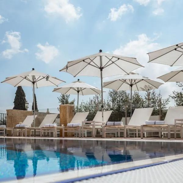 Edmond Luxury Hotel & Spa מלון ספא אדמונד ראש פינה, hotel v destinaci Roš Pinna