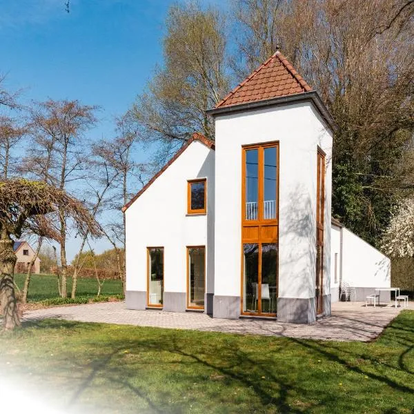 PITTORESK, unieke vakantiewoning in Westouter、ウェスタウテルのホテル