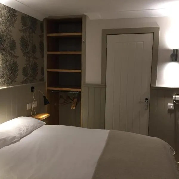 The Harbour Guest House, Hotel in Irvine