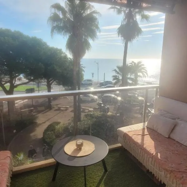 Appartement bord de mer, Hotel in Fréjus