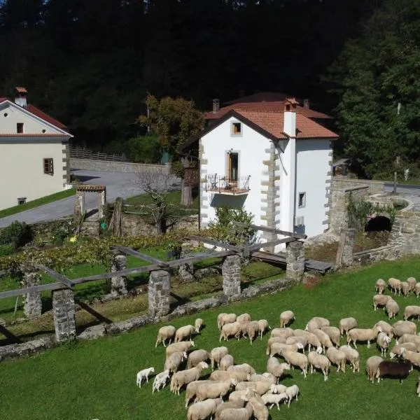 Hiška Kovačija, hotel in Vremski Britof