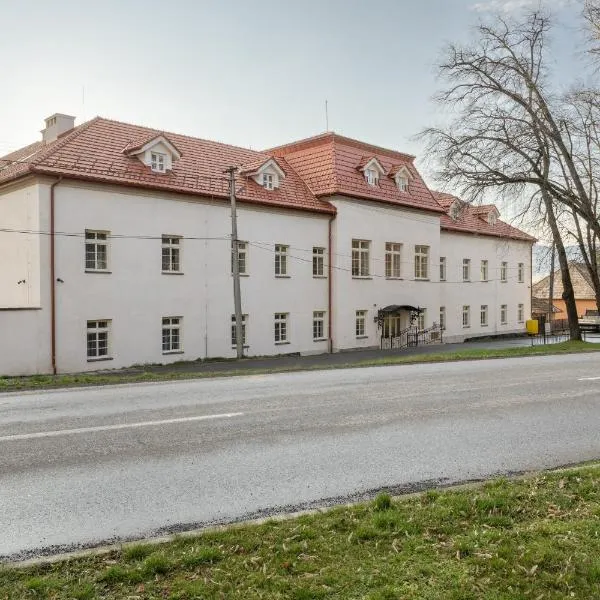 Kaštieľ Lodomeria Manor House, hotel in Lučenec