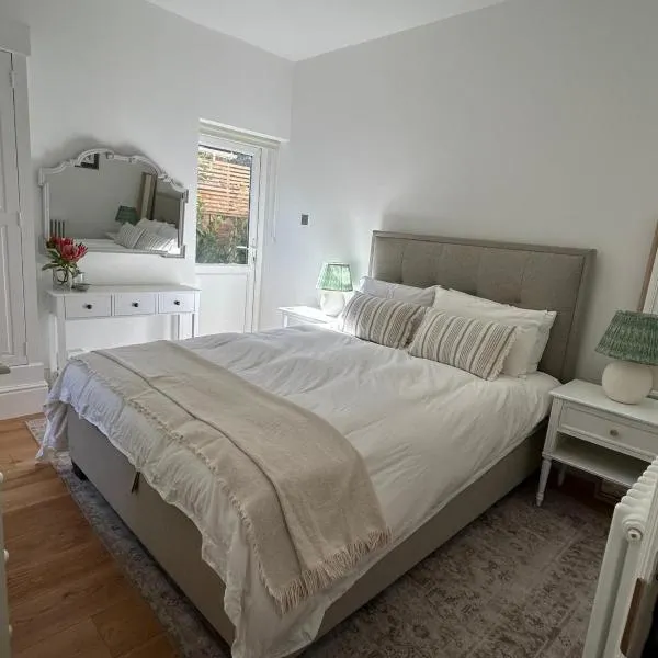 Aeolian House, hotel v destinaci Cranleigh