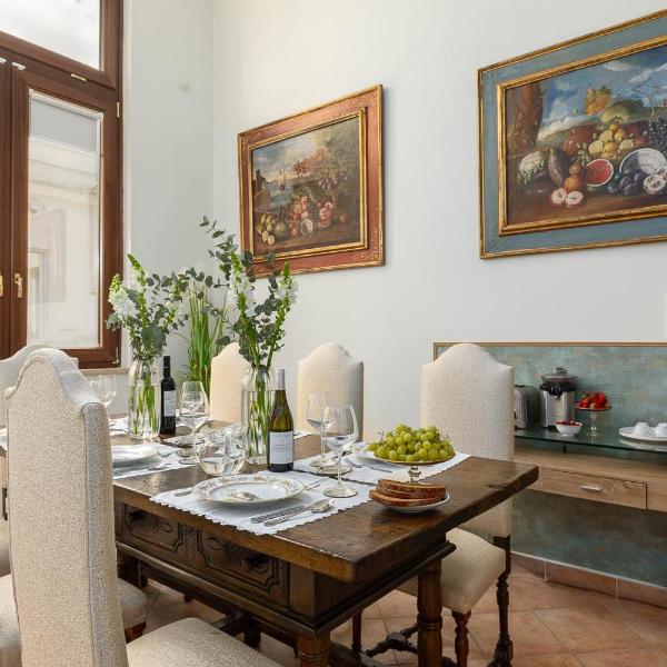 RosaM Suite - Via Veneto 15 min walk from Spanish Steps Top Floor Luxury Apartment, Rome