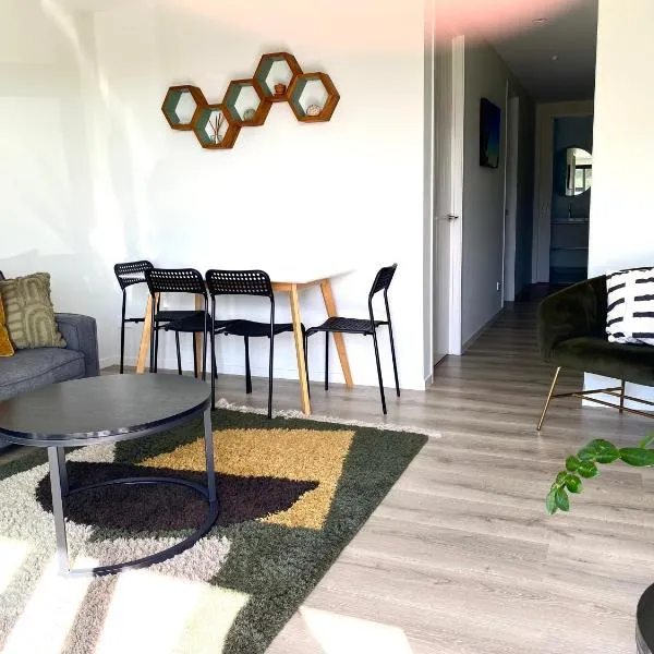 New 2 bedroom unit close to Beach and Village, hôtel à Waihi Beach