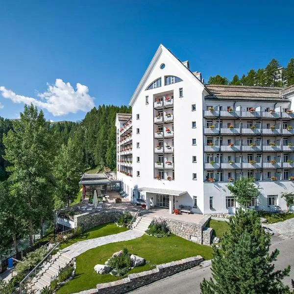 Hotel Schweizerhof Sils Maria, a Faern Collection Hotel, khách sạn ở Sils Maria