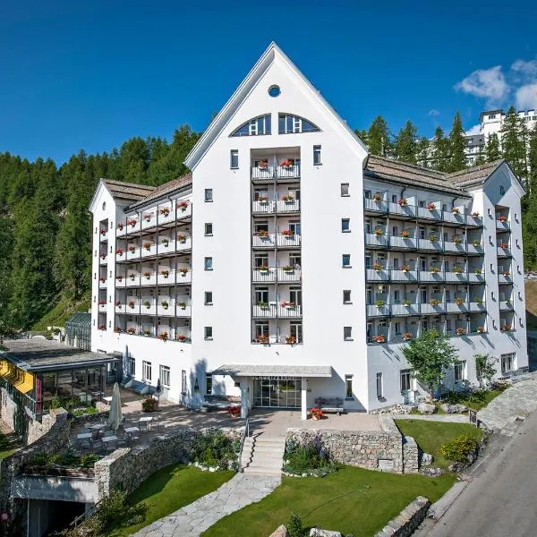 Hotel Schweizerhof Sils Maria, a Faern Collection Hotel, ξενοδοχείο σε Sils Maria