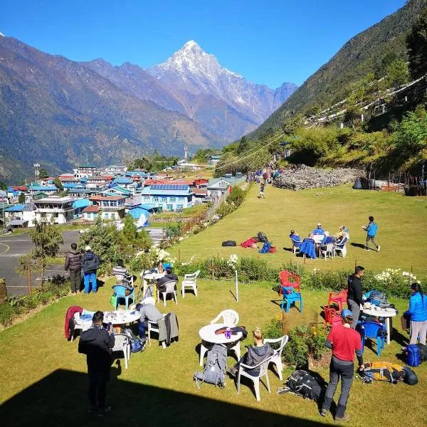 Himalaya Lodge & Restaurant, hotel in Lukla