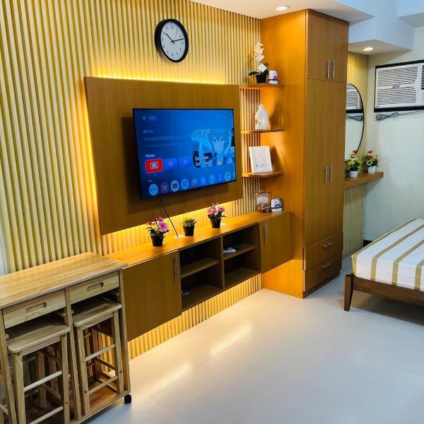 Unit 23L T-B The Pearl Place Ortigas, Manila