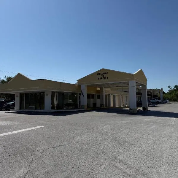 Super 8 by Wyndham Ocala I-75, hotel in Ocala