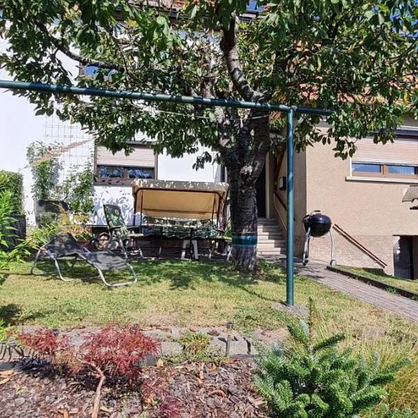 Ferienwohnung Berg-Glück, ruhige Lage mit Garten, hôtel à Schmalkalden