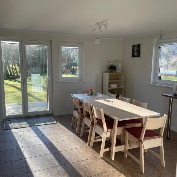 Country Lodge Lärkboet, hotel in Laholm