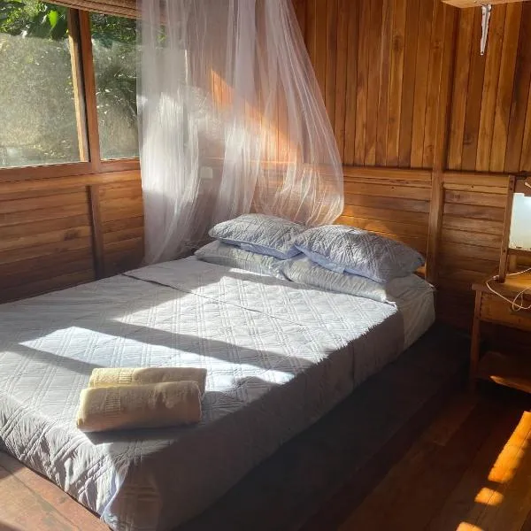 Casa Teka a Peaceful Stay Near Beach and Town, hotel in Cocles