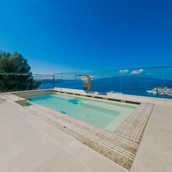 Sunset Shoreline Saranda - Sea View - Free Private Parking - Pool, hotel di Sarandë
