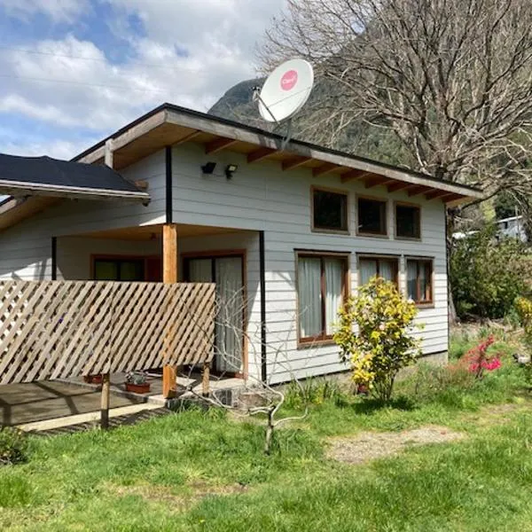 Cabañas Ruka Rayun con acceso al lago en Coñaripe，孔納里皮的飯店