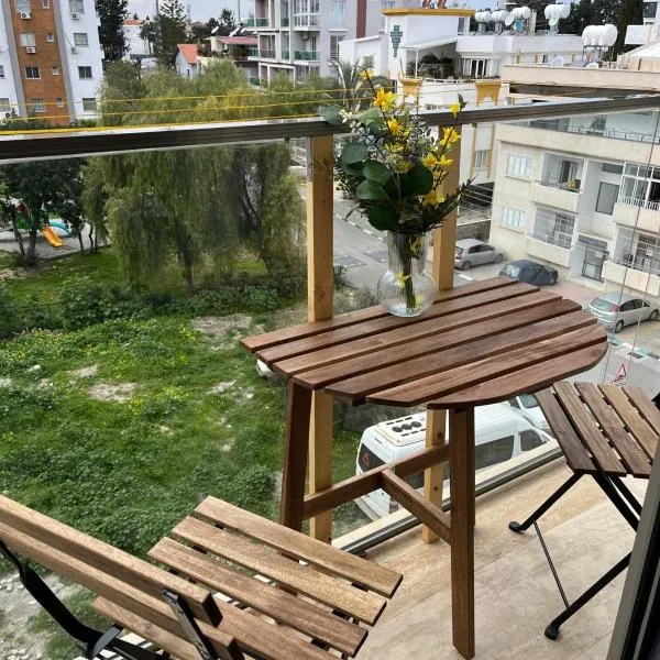 Lotus REZİDANCE 2oda1salon, מלון בקירניה