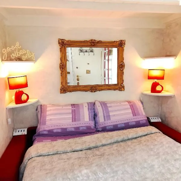 CASA Bella! B&B 2 Unità - Una con bagno privato oppure camera con bagno condiviso, hotel v Římě