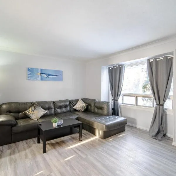 2 Bedroom Home In A Prime Location, hotel en Winnipeg