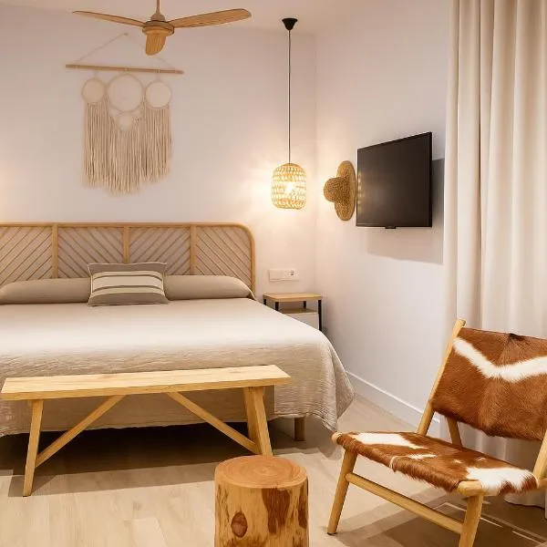 Casa du Soleil Hostal Boutique, hotel in Madrid