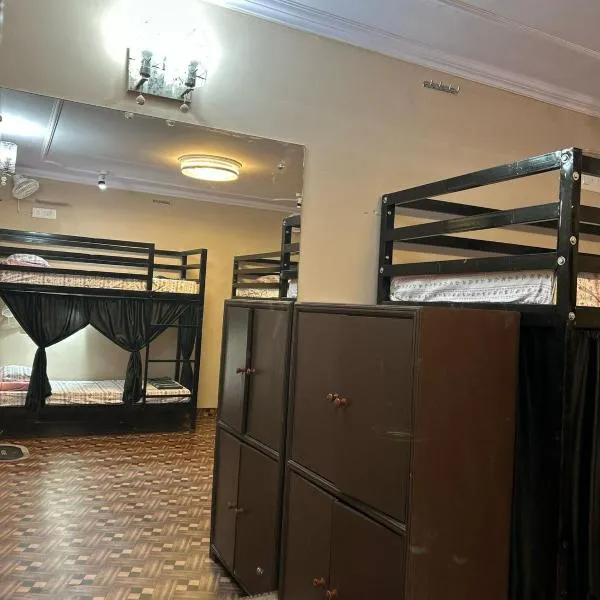 SREA Homestead Dormitory, ξενοδοχείο στο Νέο Δελχί