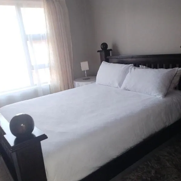 TnK Abode Apartments, hotel in Kathu