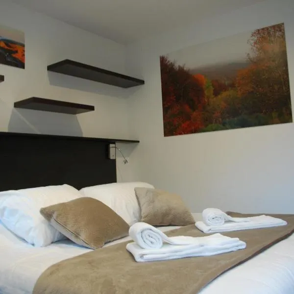 Aux 500 Diables Eco Lodge - Hotel, hotel v destinaci Chambon-sur-Lac