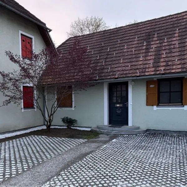 Hiška HOME- TERME ČATEŽ - VKLJUČENE KOPALNE KARTE, Hotel in Čatež ob Savi