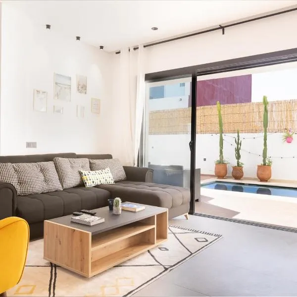 Beach Vibe Villa - Sunny Stay, hotel in Ben Slimane
