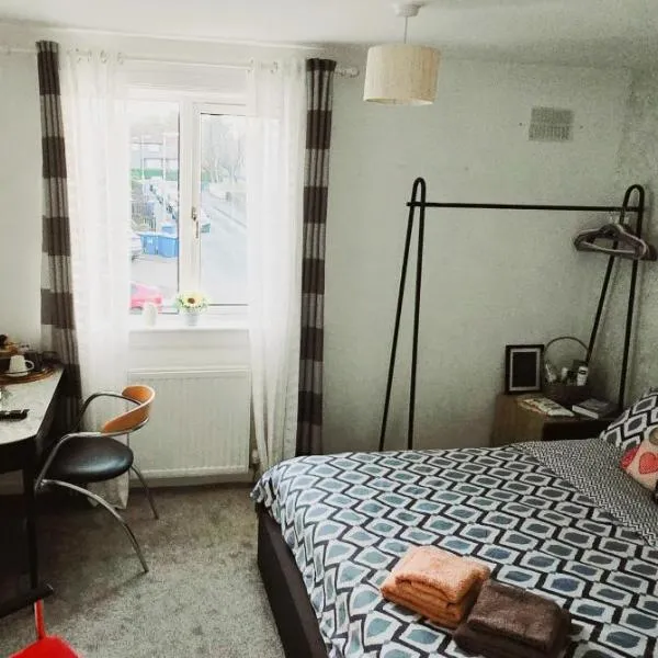 Asal Family House, Hotel in Fife