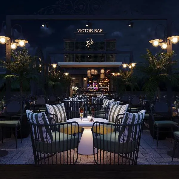 Le Petit Prince Lakeside Hotel & Rooftop Bar, hotel Hanoiban