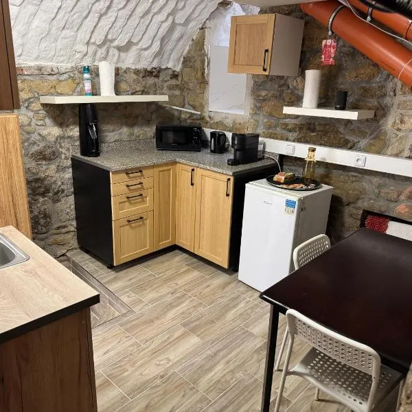 Suterénní byt na Hejtmánce v Mladé Boleslavi u letiště, hotell sihtkohas Mladá Boleslav