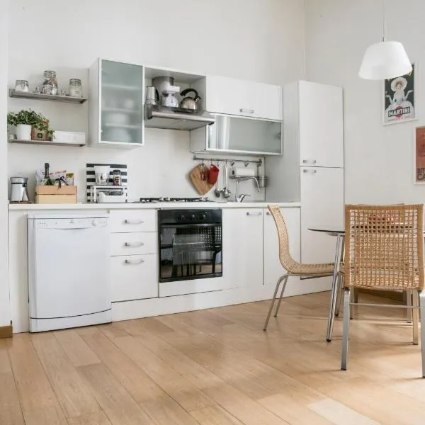 Lovely Sempione Apartment, hotel a Milano