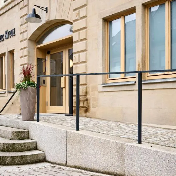 Schwarzes Kreuz Gasthaus Pension, hotel v destinaci Teuschnitz