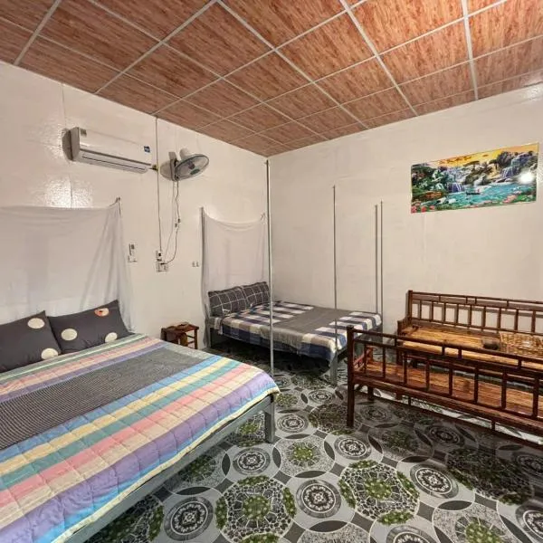 Mekong Delta Homestay Family Tiny Garden Tour 2D1N Full Service, hotel em Bến Lức