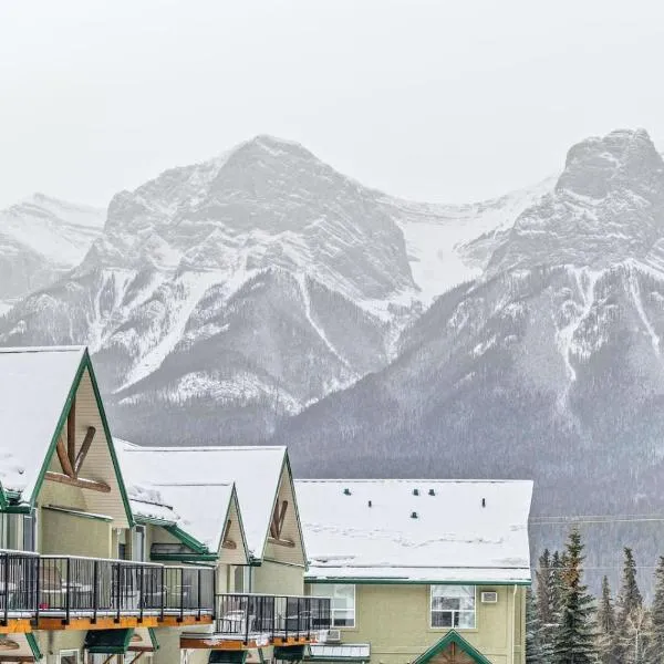 Scenic 2BR Haven with MTN Views Near DT Banff, hotel v destinaci Canmore