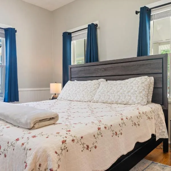 The Tellico Plains Inn and Event Venue、Tellico Plainsのホテル