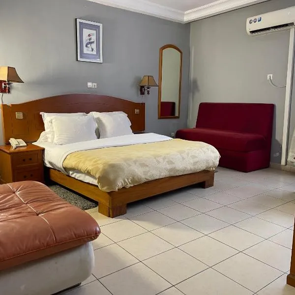 Hotel Peninsule Bonamoussadi Douala, hotel en Douala