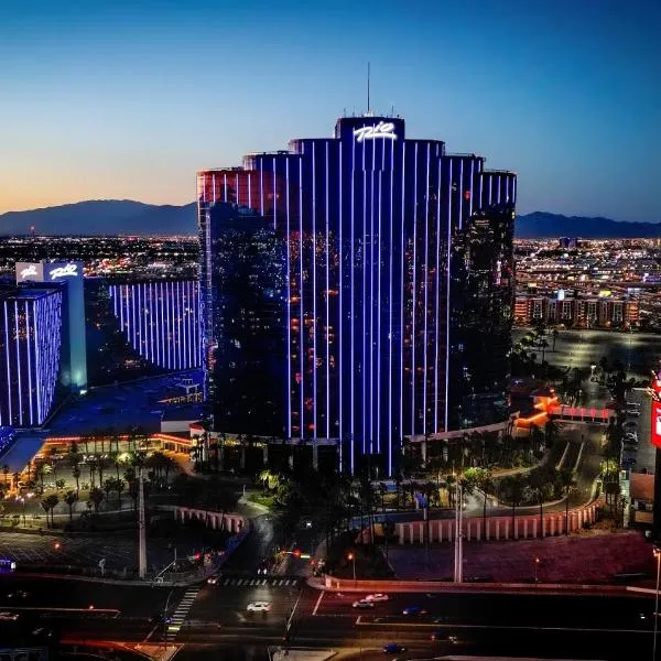 Masquerade Tower at Rio Hotel & Casino，位于拉斯维加斯的酒店