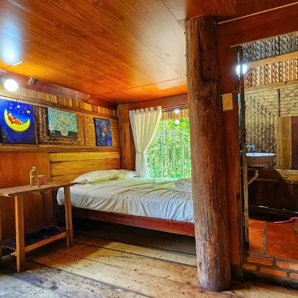 Cat Tien Eco Lodge: Tân Phú şehrinde bir otel