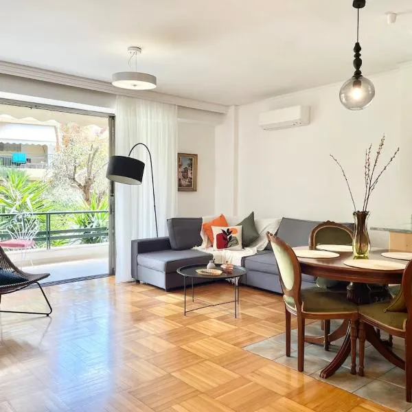 Zen house in Athenian Riviera, hotel in Athens