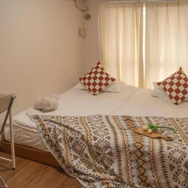 Shinjuku 2 stops Higashinakano three people, hotel u Tokiju